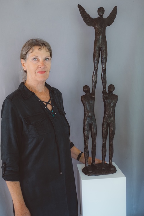 Gerri Grijsen bij een van haar werken