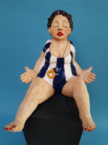 Vrouw in gestreept badpak - Wenny Trepels